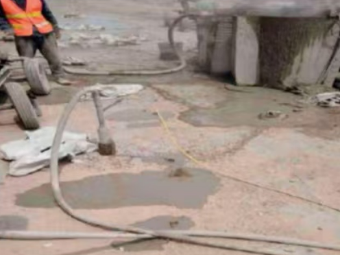 内丘水泥混凝土路面板底注浆技术 路面脱空注浆整治方案